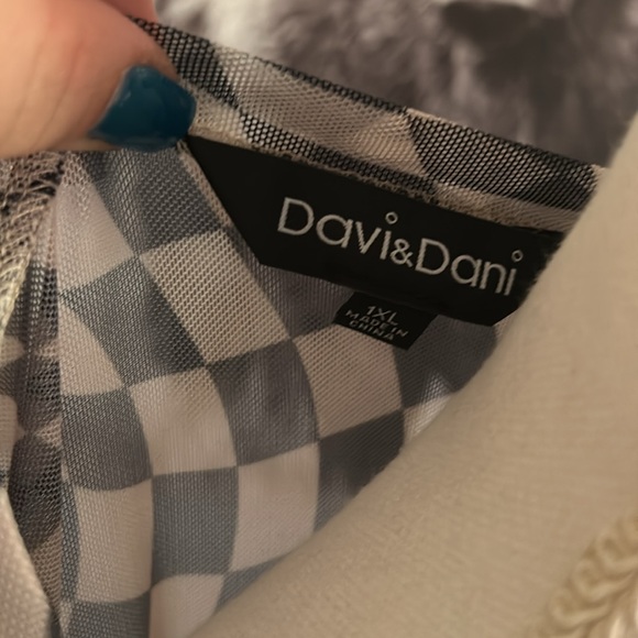 Davi And Dani Mesh Layering Top - Picture 3 of 4